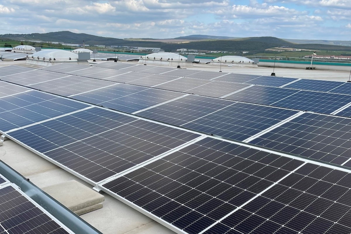 Wilo Magyarország: napelemes rendszer támogatja a környezettudatosságot a telephelyen
