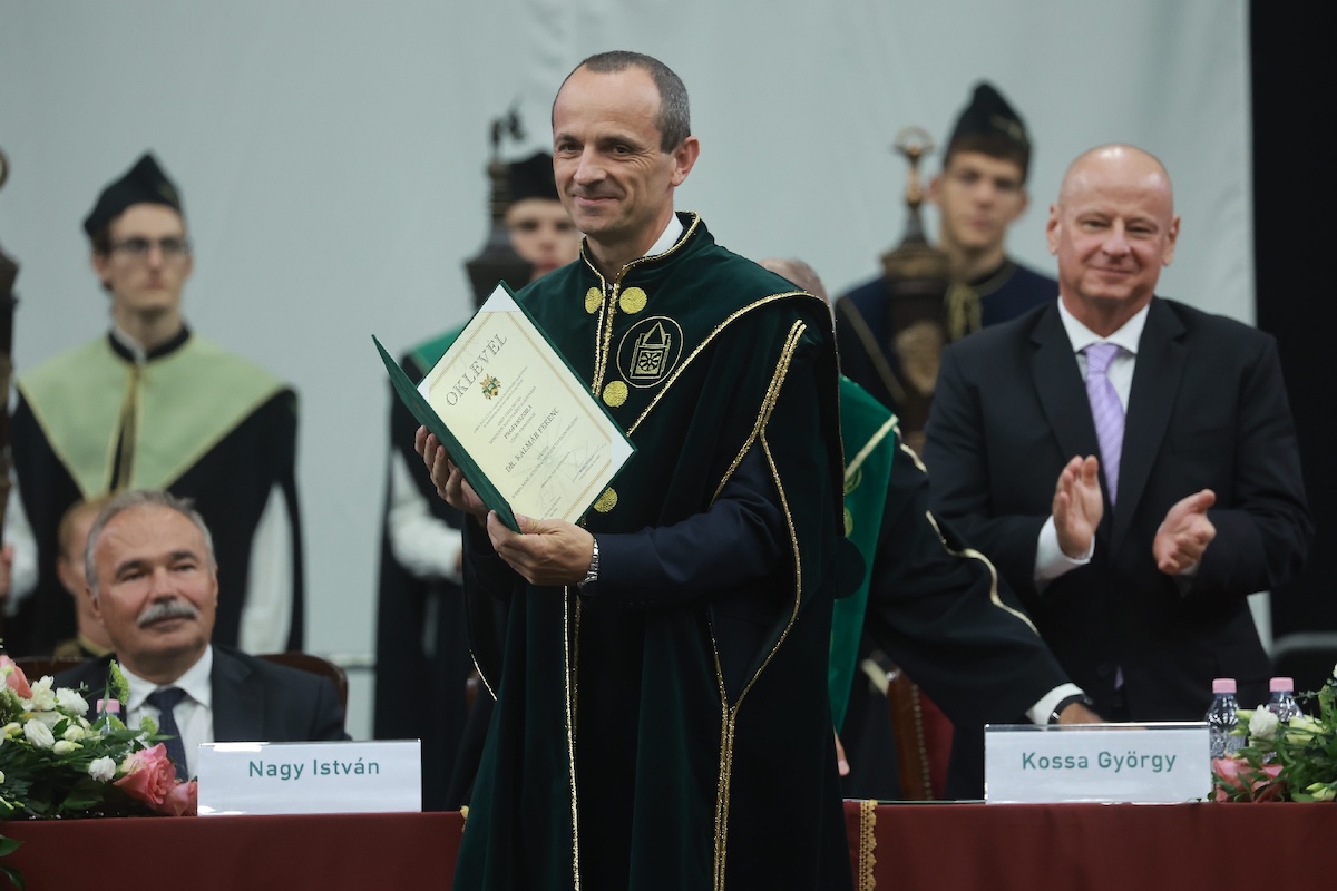 Kalmár Ferenc professzori ösztöndíjban részesül a Debreceni Egyetemen