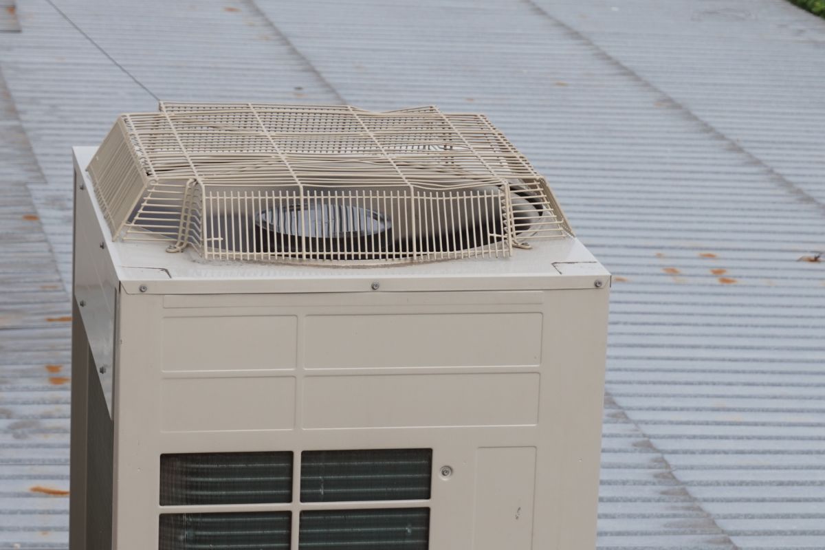 Nagyteljesítményű ipari hűtőberendezéseken végzett retrofitok tervezési gyakorlati, és üzemelési tapasztalatai